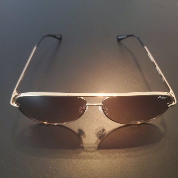 Quay NWOT High Key Two Tone Polarized Black Smoke Lens Sunglasses - Picture 2 of 6